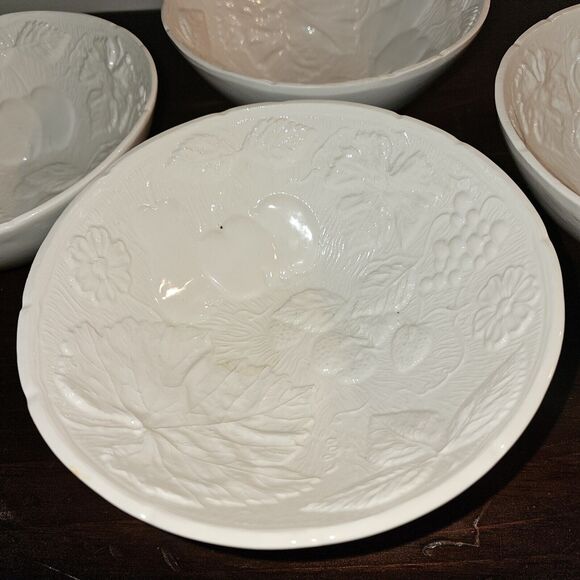 Over and Back Bowls Serving Set of 4 Portugal Embossed Leaves Fruit - Picture 4 of 8